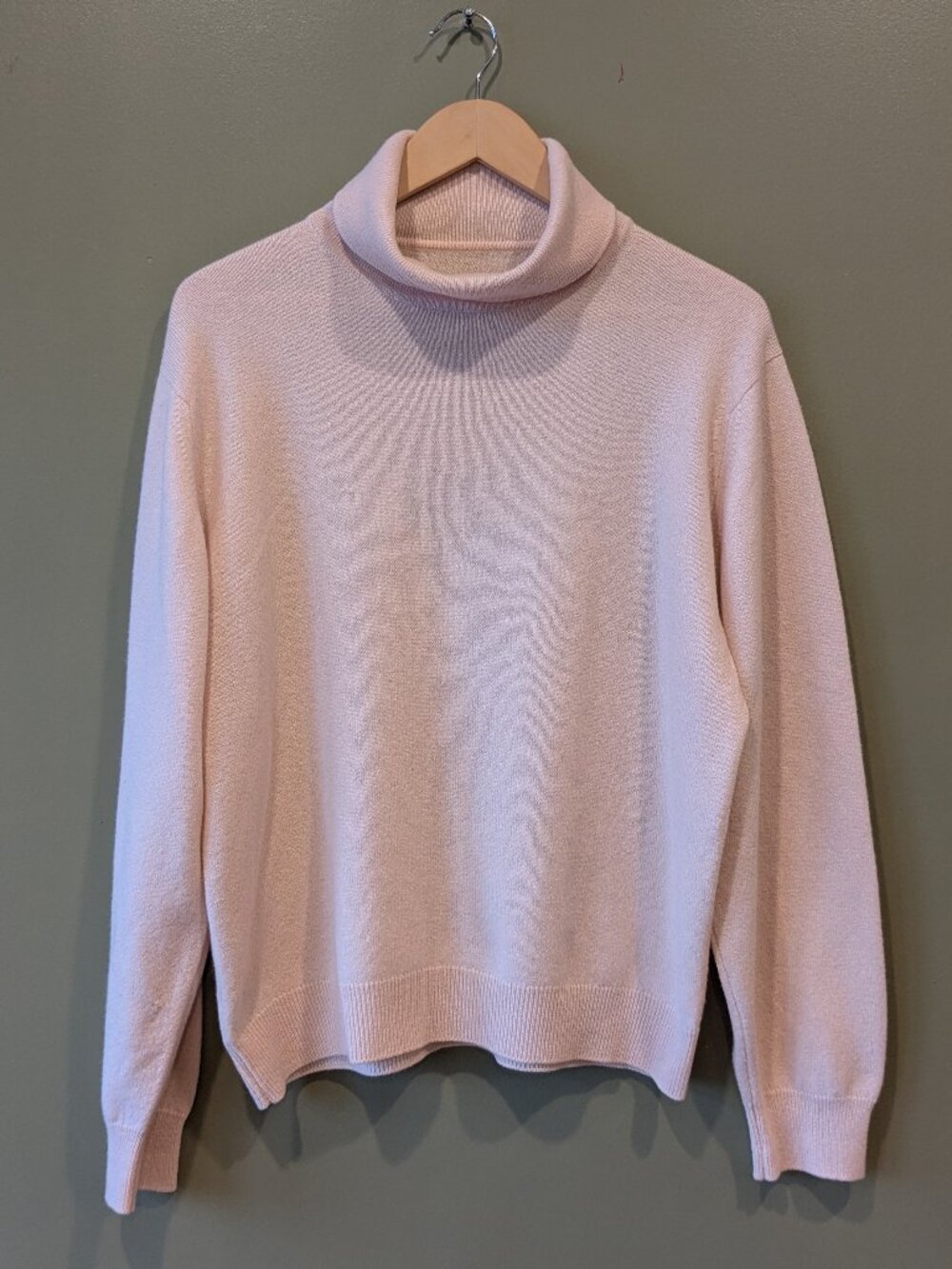 Pringle Scotland 100% Cashmere Soft Pink Roll Turtleneck Sweater Md/Lg Heritage